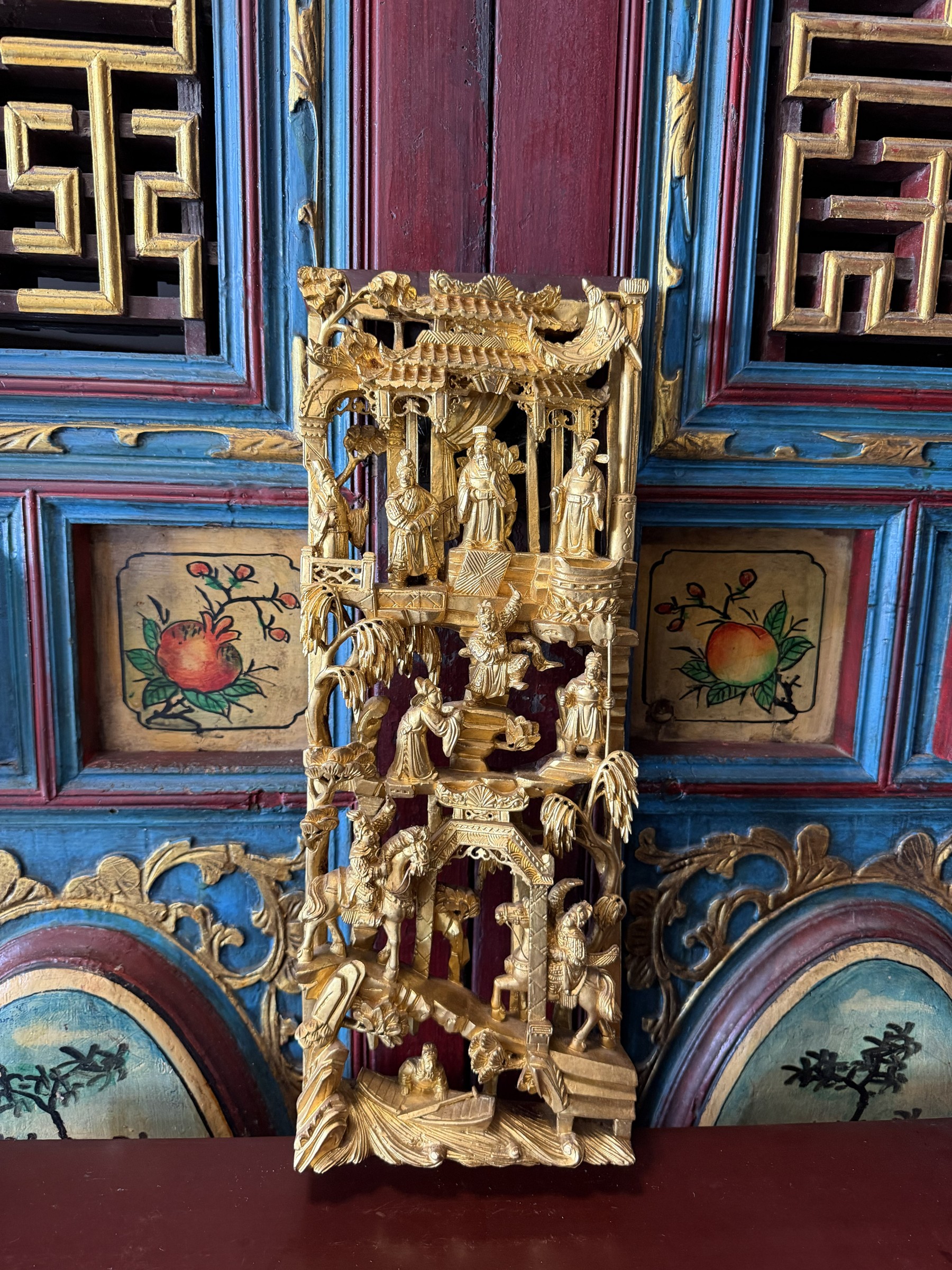 Teochew Gilt Woodcarving Panel with Pavilion Scenes view 3