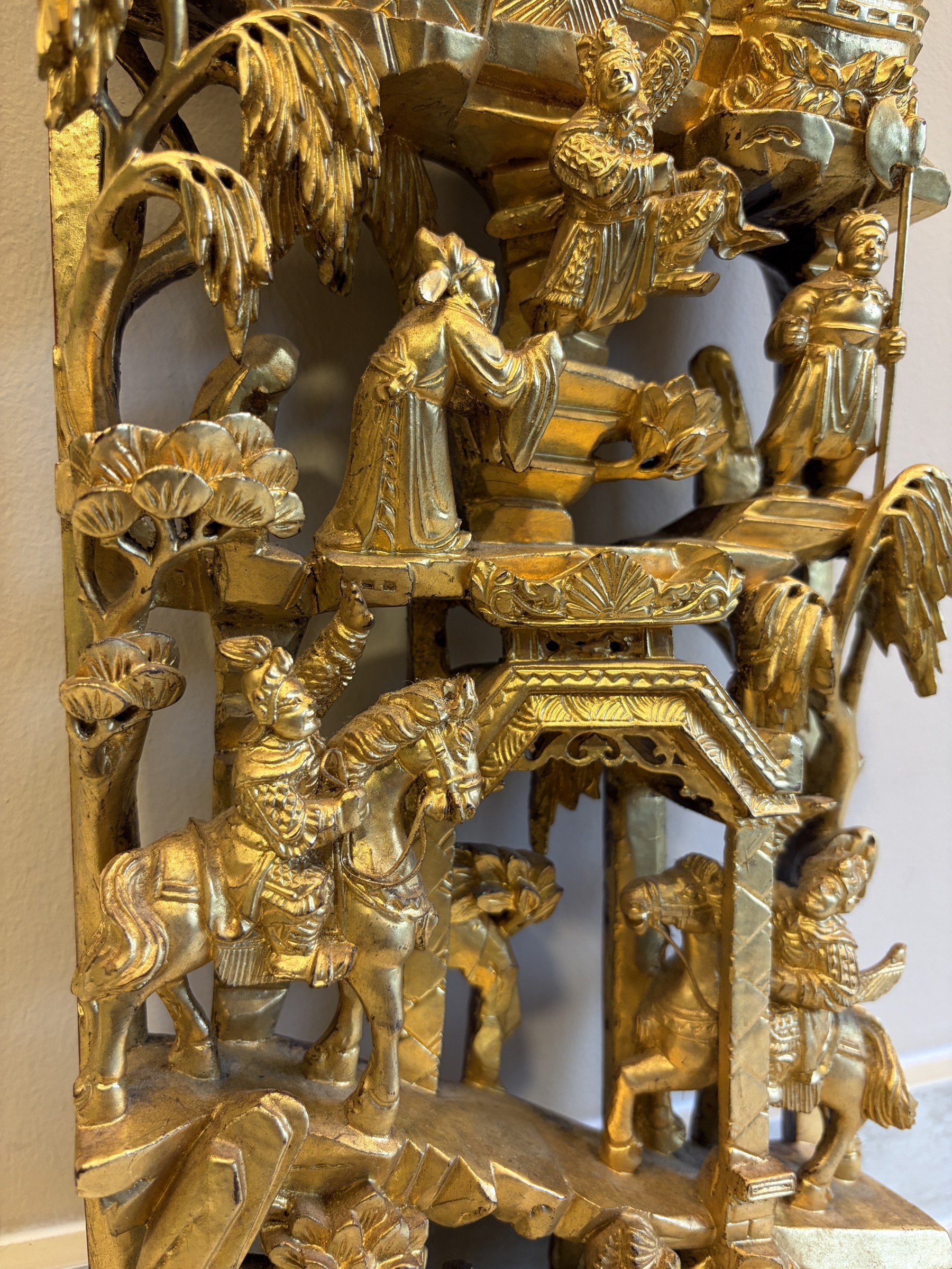 Teochew Gilt Woodcarving Panel with Pavilion Scenes view 8