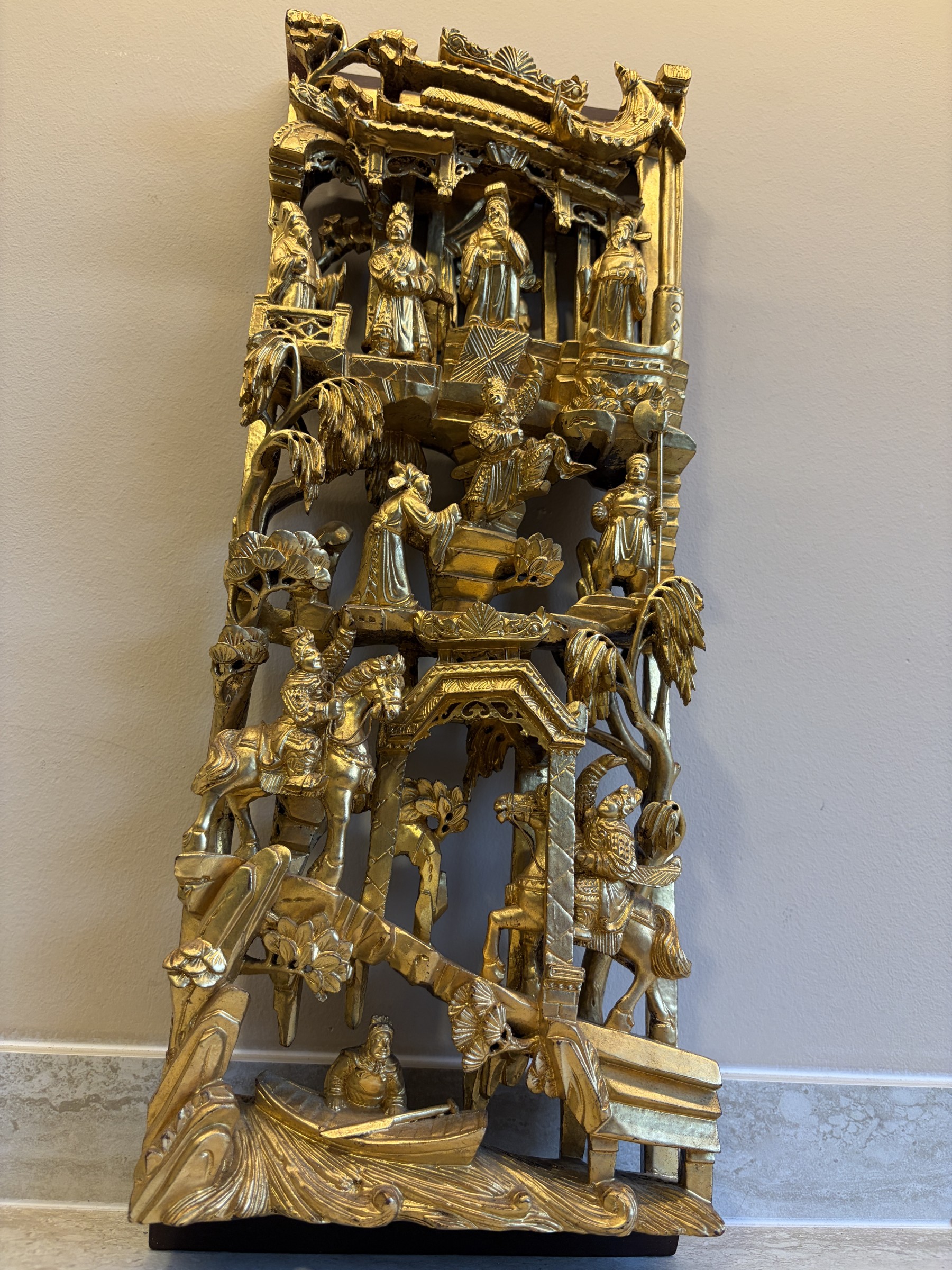 Teochew Gilt Woodcarving Panel with Pavilion Scenes view 14
