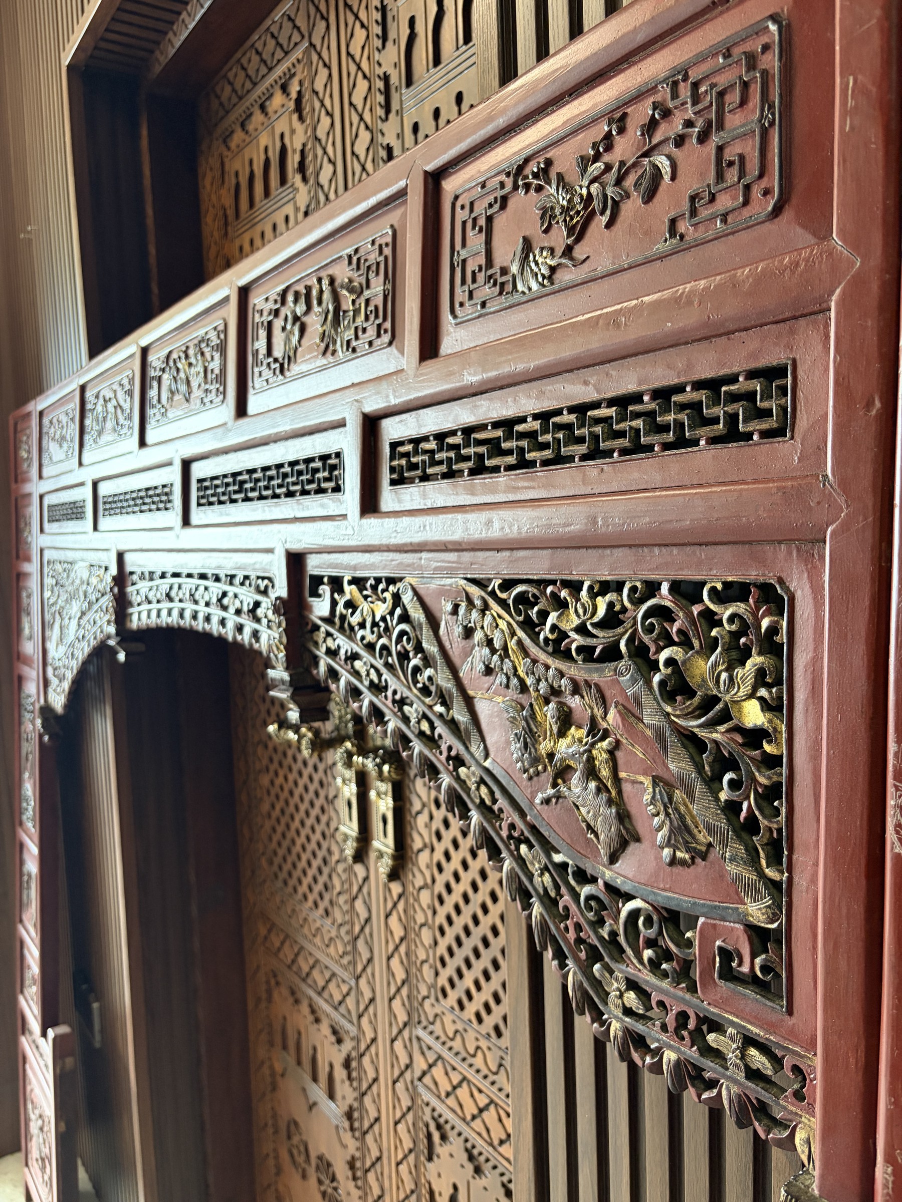 Carved Red Lacquer Door Surround with Gilt Figural Panels view 3